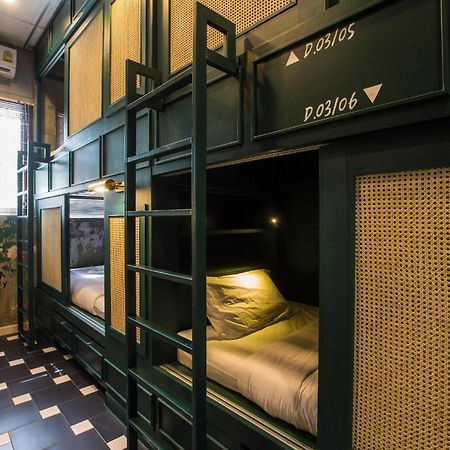 Azure Hostel Банкок Екстериор снимка