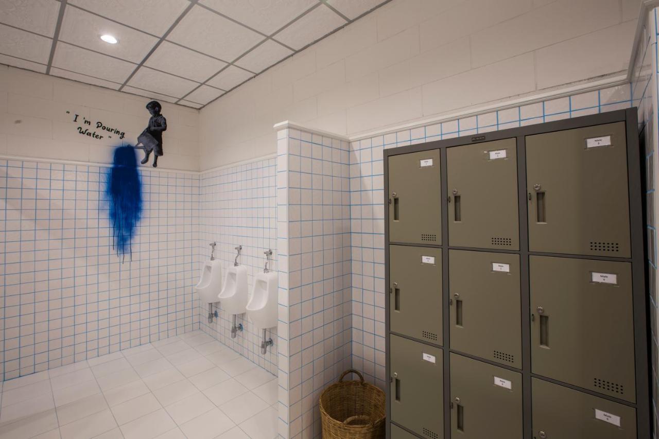 Azure Hostel Банкок Екстериор снимка