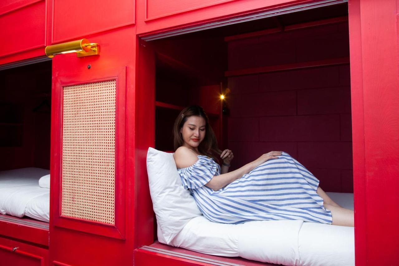 Azure Hostel Банкок Екстериор снимка