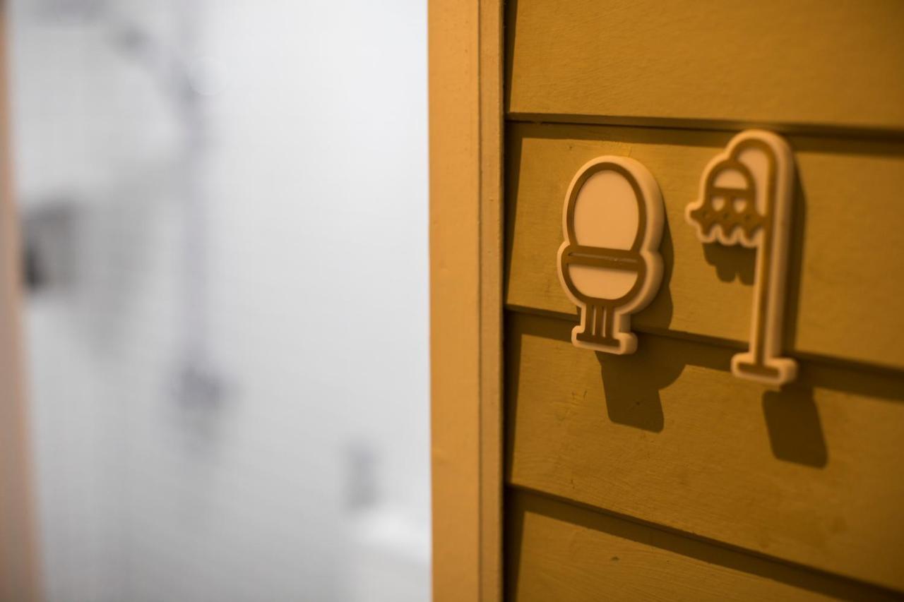 Azure Hostel Банкок Екстериор снимка
